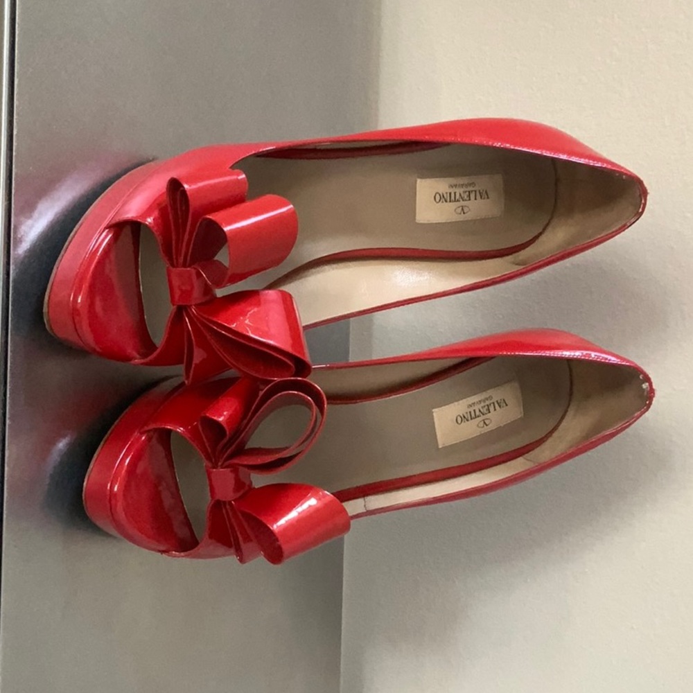 Valentino Red open-toe Valentino Pumps with Bows